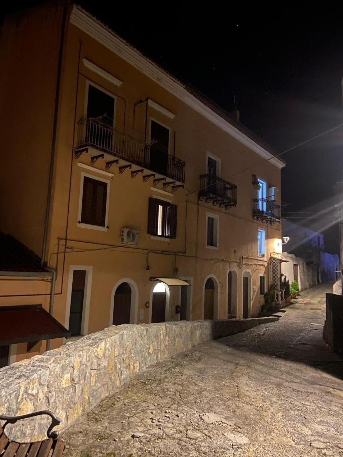 La Terrazza Nel Borgo Hotel Tortora Eksteriør billede