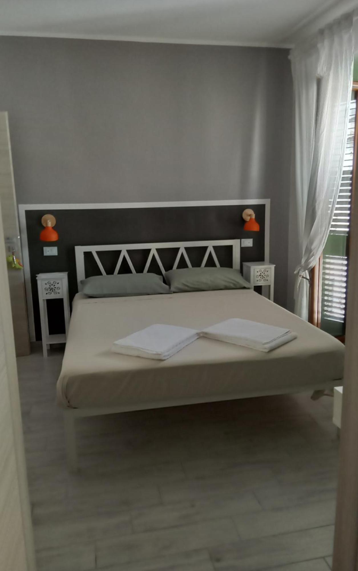 La Terrazza Nel Borgo Hotel Tortora Eksteriør billede